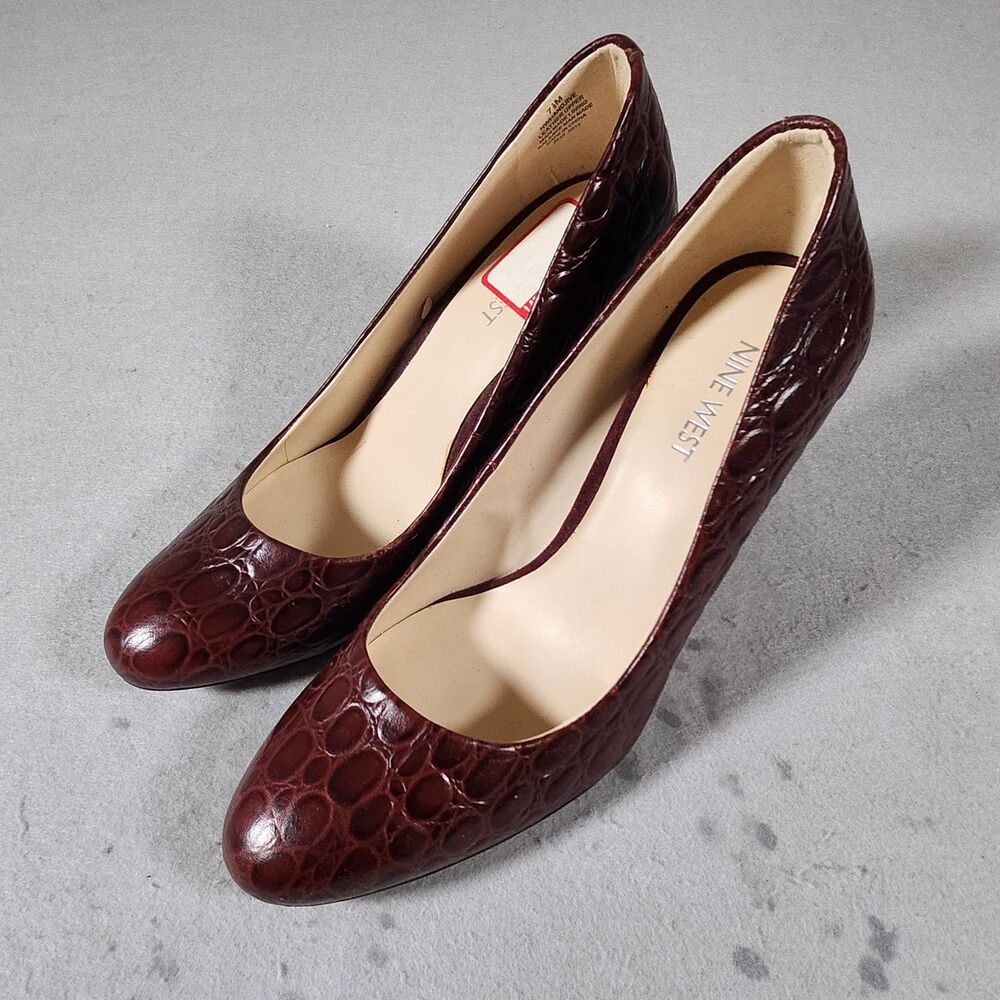 Nine West Stiletto Heel Dress Pumps Dark ReCrocodile Print Rounded Toe Size 7.5